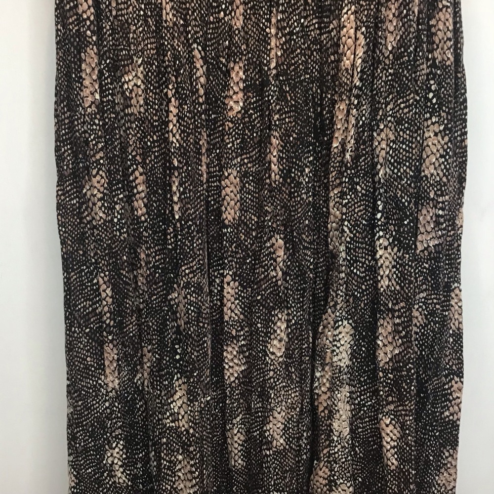 M.P.H. Collection Flowy Rayon Brown /Tan Snakeskin lightweight midi skirt. 3X - Picture 3 of 5